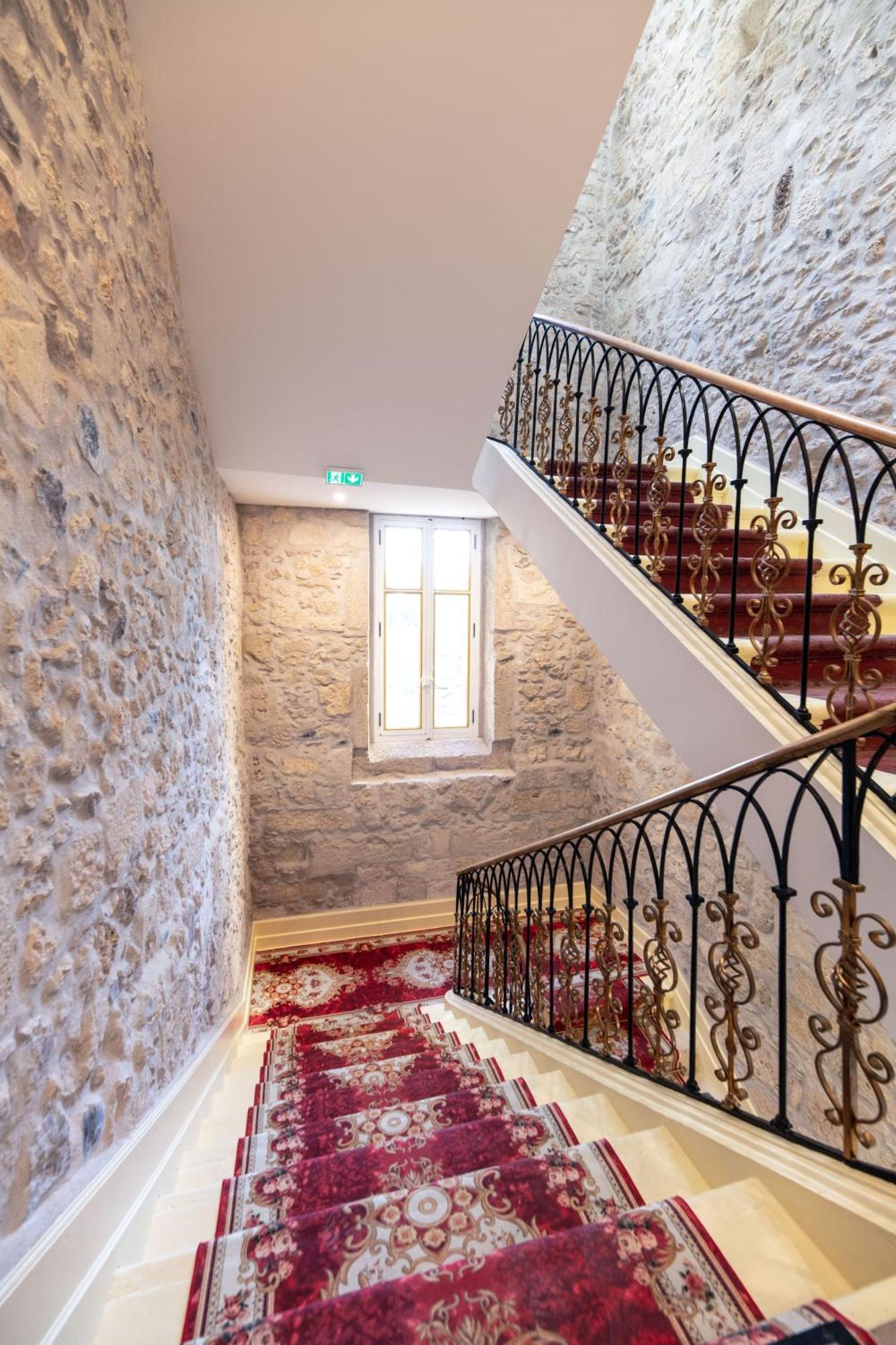 Suite Royale Maison De L'Eglise Du Couvent Narbonne Exterior photo